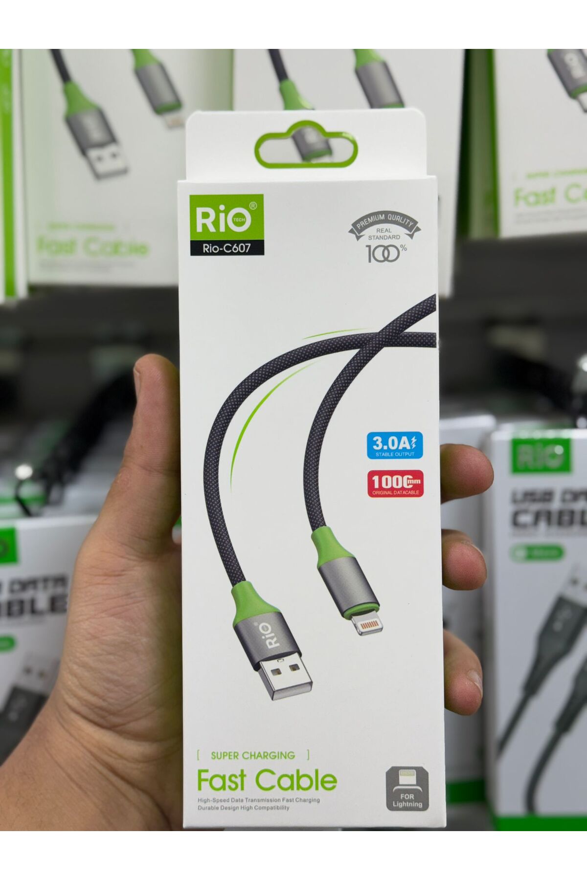 RİO 3.0A USB-A TO LİGHTNİNG ŞARJ KABLOSU ŞIK TASARIMI VE HIZLI ŞARJ ÖZELLİĞİ İLE